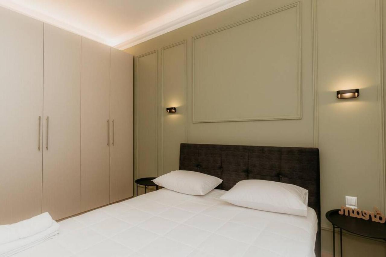 Satus Finem Egnatia's Luxury